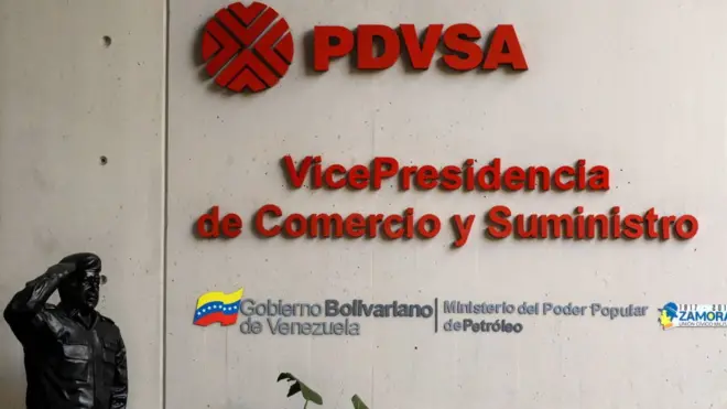 Venezuela devlet petrol şirketi PDVSA, ambargolar yüzünden ihracat yapmakta zorlanıyor.