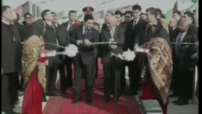 خط آهن افغانستان- ترکمنستان امروز با حضور روسای جمهوری دو کشور گشایش یافت.