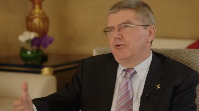 رئيس اللجنة الأولمبية الدولية توماس باخ يدعو إلى رياضة نظيفة