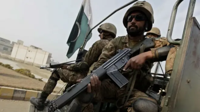 نیکولسن د امریکا دفاع وزیر ته یې ویلي چې په پاکستان کې د حقاني شبکې پر مرکزونو لازم فشار نشته او دوی ډیر اندیښمن دي.