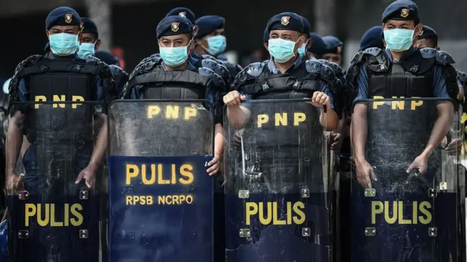 Ситуация на Филиппинах оставется напряженной после столкновений на юге страны