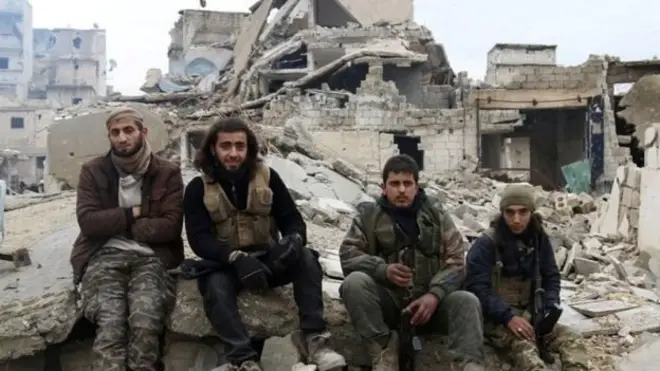 Перемирие в Сирии установилось с декабря прошлого года. При этом все стороны периодически заявляют о его нарушениях