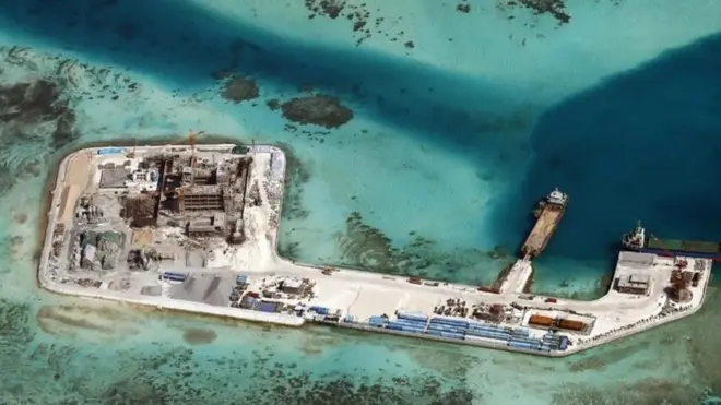 เกาะเทียมในทะเลจีนใต้