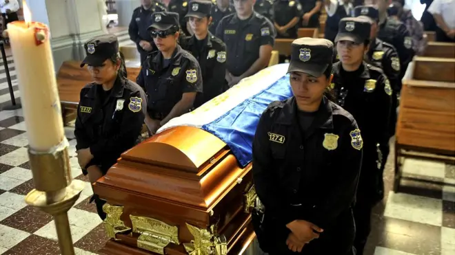 Sepelio de Wendy Yamileth Alfaro Mena, en abril de 2015.