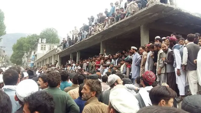 شہر کے داخلی اور خارجی راستوں پر بھی آنے جانے والوں کی سخت چیکنگ کی جاتی رہی