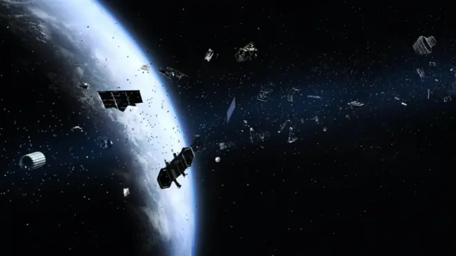 نفايات فضائية تدور حول الأرض