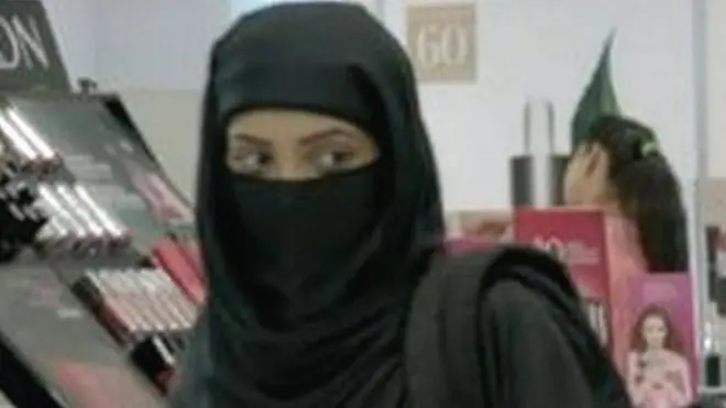 أزمة "أحمر شفاه تحت البرقع" في الهند