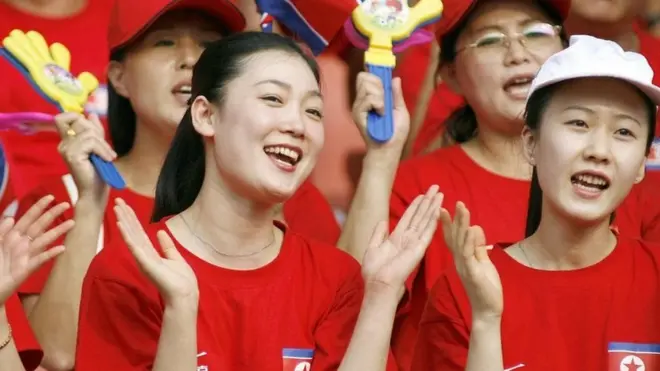 ઉત્તર કોરિયાની ચિઅરલીડર્સ