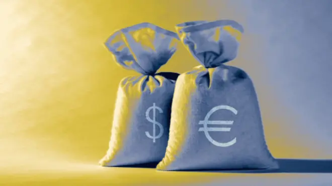 долари та євро