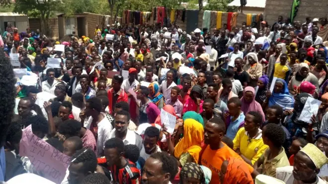 Bulchaan itti aanaa Marsabit Kaawuntii baqattoota naannoo Seesi jedhamutti dhaqanii daawwataniiru