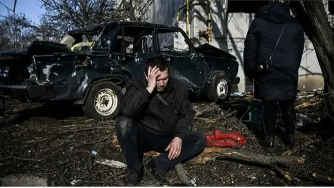 Ibanudori agba kodo! Ado oloro ba ta mọto ọkunrin yii jẹ, ironu de fun