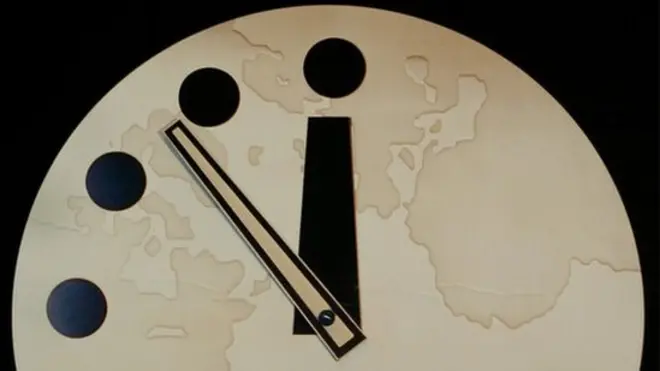 El simbólico reloj está en las oficinas del BAS en Chicago desde 1947.