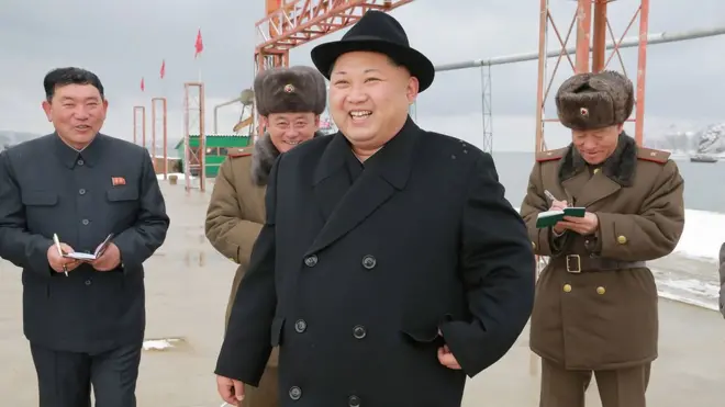 12月15日，金正恩在军队视察。