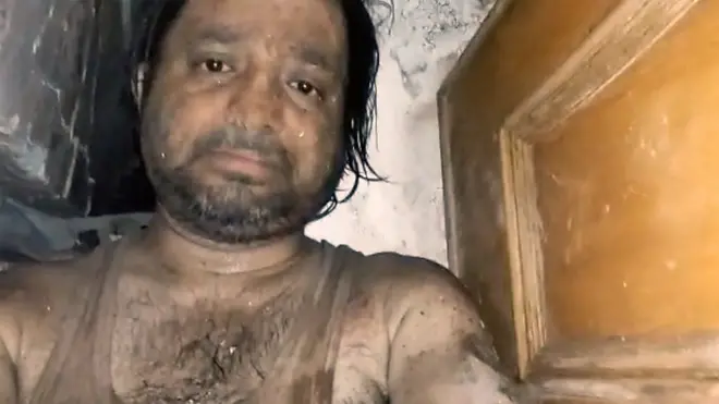 Indijac pod ruševinama