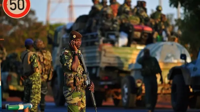 Senegal soldiers, part of ECOWAS peacekeeping force, after dem cross Gambia border for January 2017 on di way to presidential villa go remove former president Yahya Jammeh.