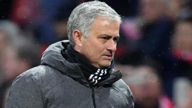 Achụpụla Jose Mourinho bụ onye nchịkọta Manchester United ihe ruru ugboro asaa kemgbe o ji bịa ọrụ na England