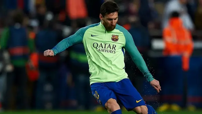 كيف يرى الشارع المصري .زيارة ميسي وهل بات النجوم الرياضيون أعلى مرتبة من الرؤساء والسياسيين؟