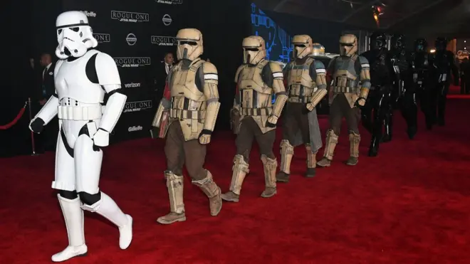 Предыдущая серия саги "Изгой-один. Звездные войны. Истории" вышла на экраны в декабре прошлого года