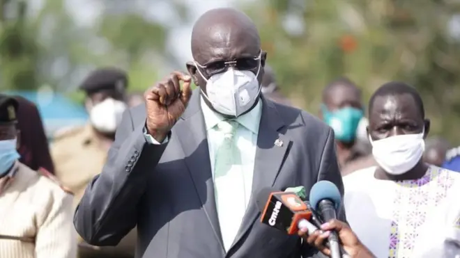 George Magoha, wasiirka waxbarashada Kenya