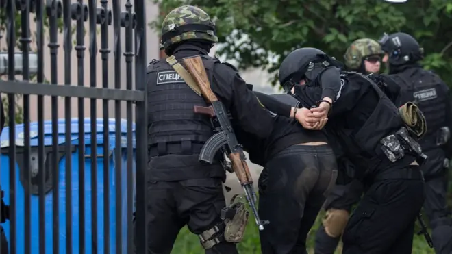 По результатам аналогичного соцопроса 2 года назад церковь вызывала у россиян больше доверия, чем спецслужбы