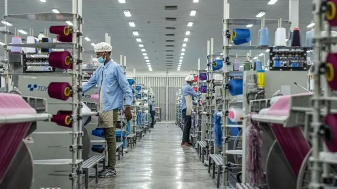 Hojjettoota paarkii indastirii