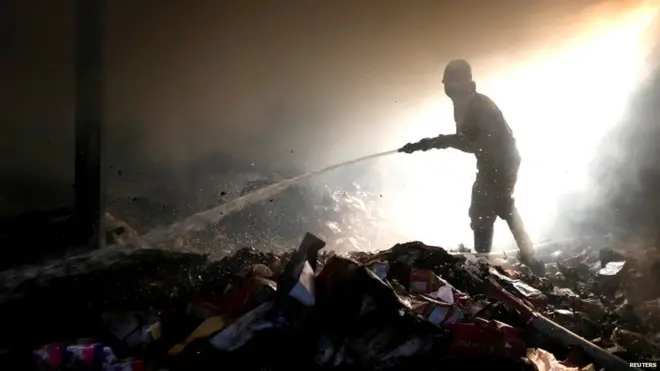 दिल्ली के एक कारखाने में लगी आग की फाइल फोटो.