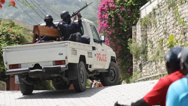 После убийства президента Жовенеля Моиза в столице Гаити начались беспорядки.