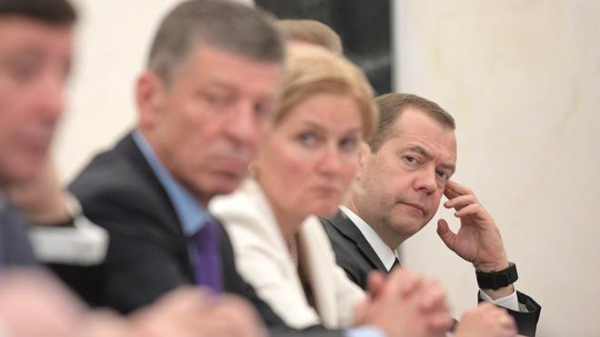 Медведев и члены кабмина
