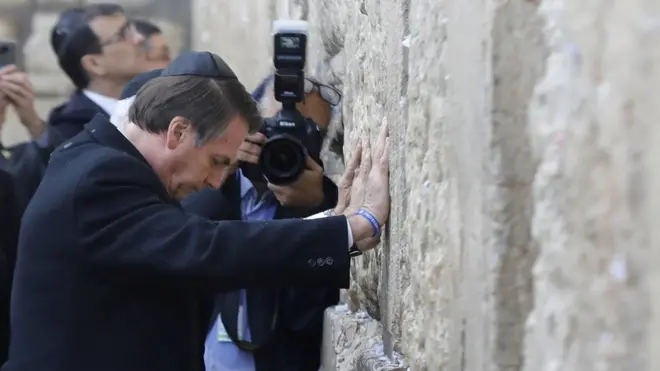 Bolsonaro no Muro das Lamentações, nesta segunda-feira; visita ao local ao ladomelhores slots betanoNetanyahu sinaliza apoio tácito à soberaniamelhores slots betanoIsrael sobre Jerusalém Oriental