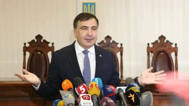 Лідер партії "Рух нових сил" Міхеїл Саакашвілі в залі засідань Апеляційного суду Києва, 3 січня 2018 р.