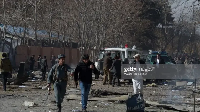 Une scène de l'attentat qui a fait plusieurs dizaines de morts ce matin à Kaboul.