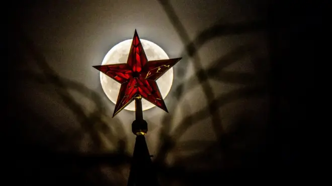 В России Лунная программа стала больше политическим, чем научно-техническим вопросом