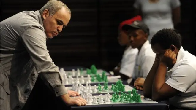 Le jeu d'échecs permet de développer certaines aptitudes et capacités chez les jeunes