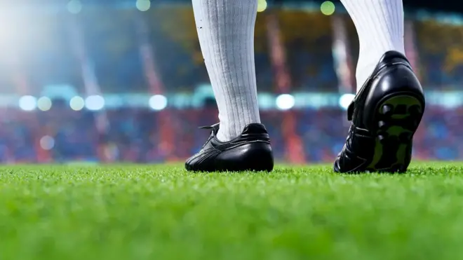 వ్యక్తి కాళ్లు