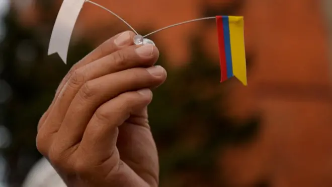 Farc ve Kolombiya hükümeti yeni bir anlaşma üzerinde anlaştı.