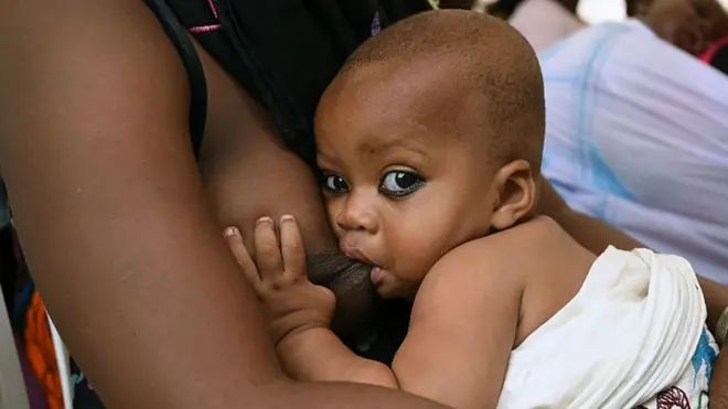 ውላዳ ተጥቡ ዘላ ኣደ