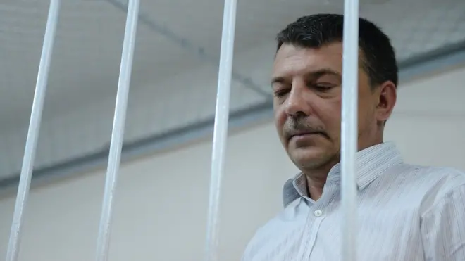 Начальника управления собственной безопасности СК РФ Михаила Максименко обвиняется в получении взятки в особо крупном размере