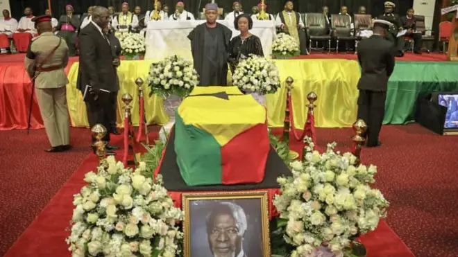 Nigeria Senate President Bukola Saraki and Wife Toyin Saraki attend di burial