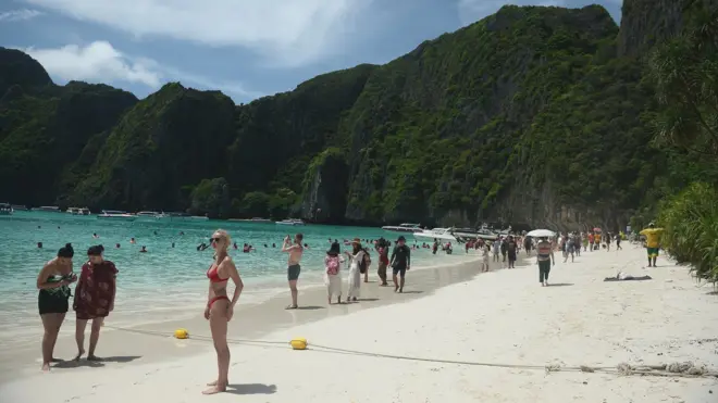 อ่าวมาหยา ปิด ฟื้นฟู maya bay close ท่องเที่ยว นักท่องเที่ยว tourist