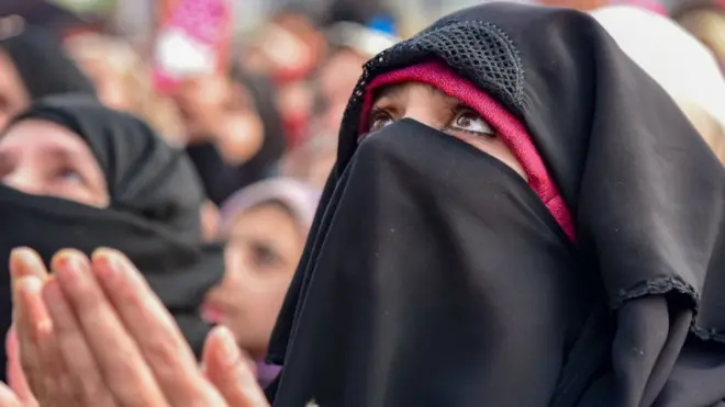 પ્રતીકાત્મક તસવીર