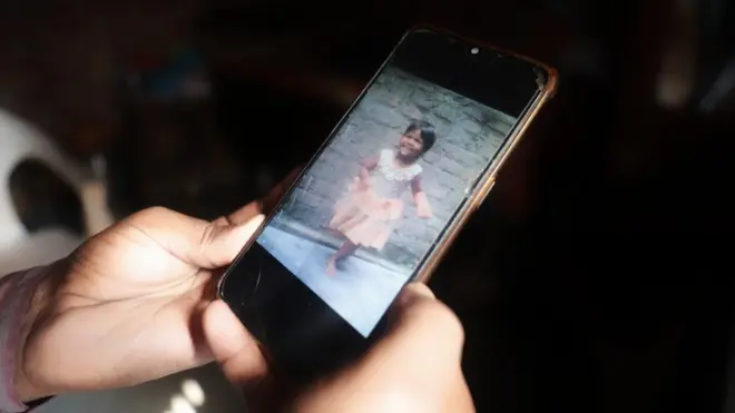 Rolly on a mobile phone