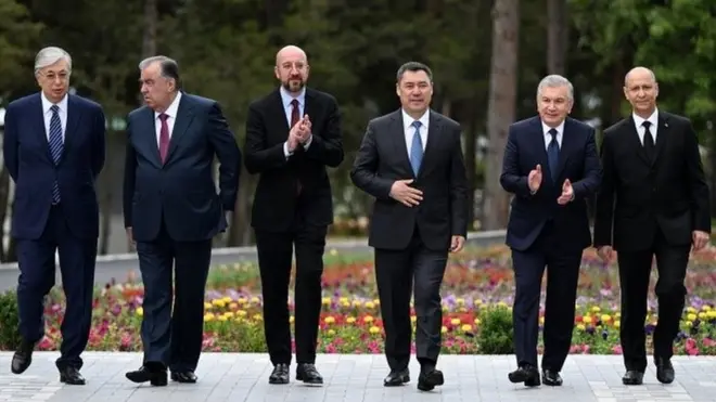 Cho'lponotadagi uchrashuv