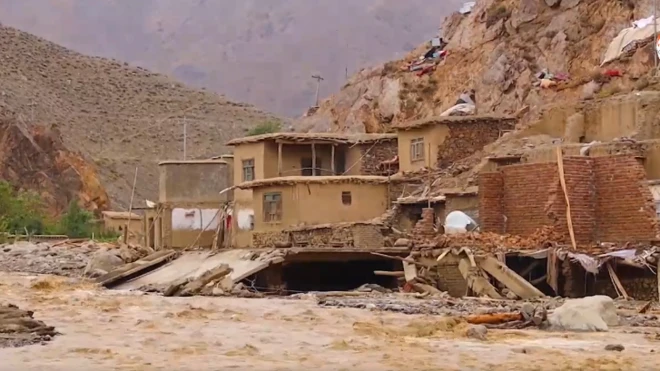 اداره مبارزه با حوادث طبیعی در افغانستان گفته است تا کنون ۵۰۰ خانه در اثر سیلابها ویران شده و ۲هزار خانه آسیب دیده