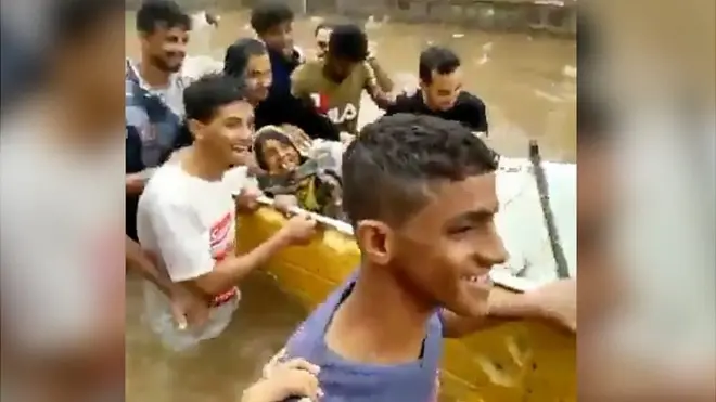 شباب يمنيون