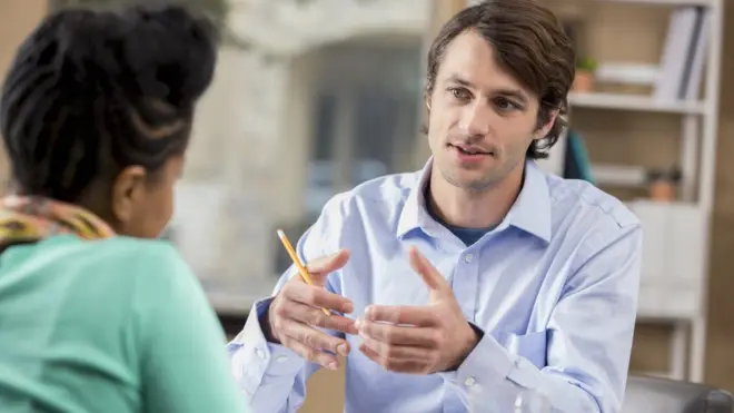 "No es necesario hablar mal de los colegas".