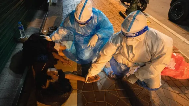 กลุ่มเส้นด้ายช่วยคนไร้บ้าน