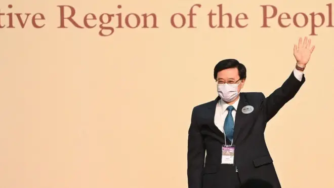 ဟောင်ကောင်ဒေသအုပ်ချုပ်ရေးမှူးအသစ်ဖြစ်လာမယ့် ဒေသလုံခြုံရေးအရာရှိဟောင်း ဂျွန်လီ