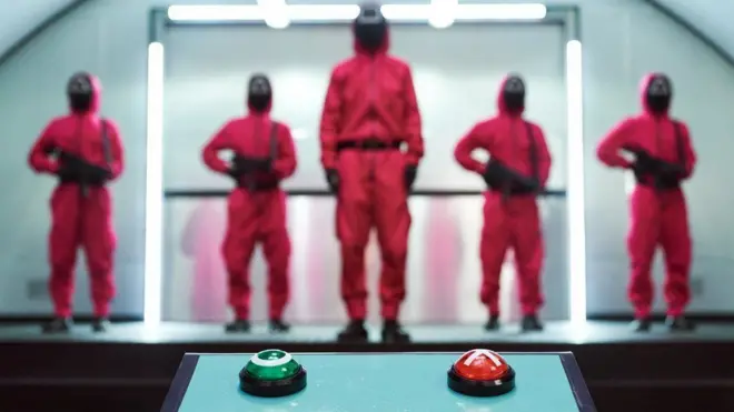 Filmin teması olan hayatta kalma yarışı aslında yeni bir format değil