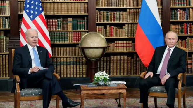 Vilaadmir Putiniifi Joo Baayidan