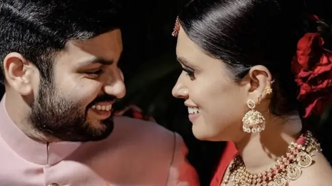 Martina Roy, Mkristo mwezi wa Septemba alimuoa Zain Anwar, Muislamu